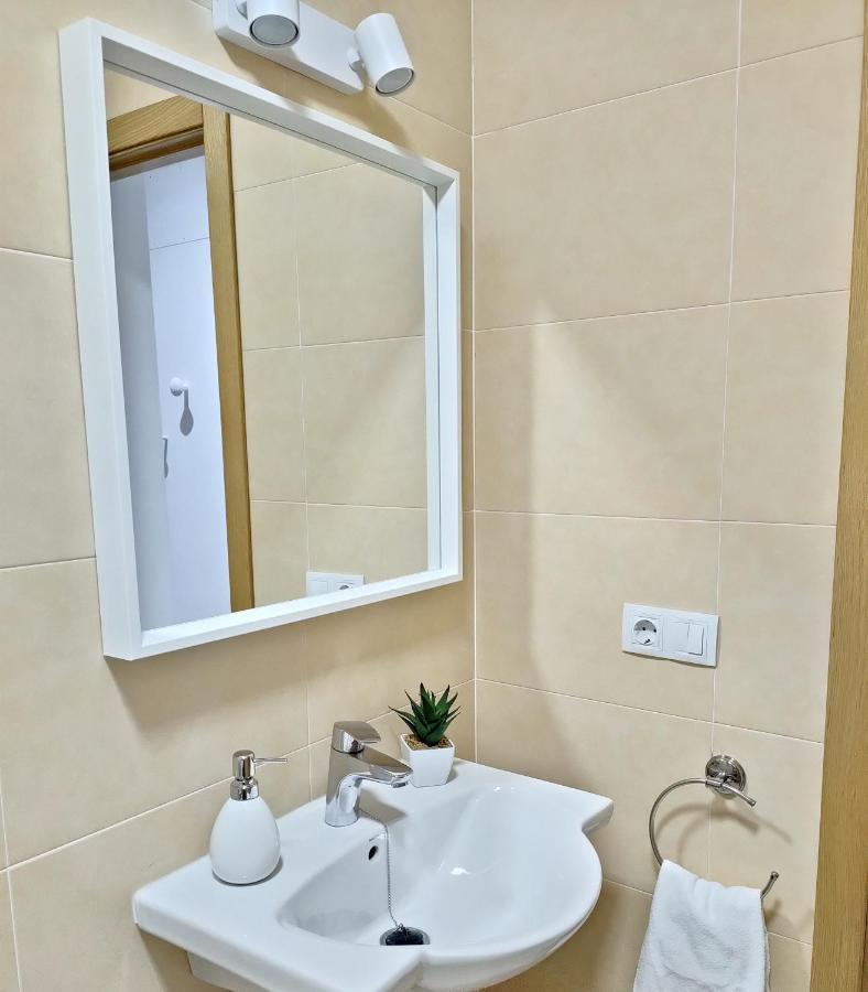 Relax Chiclana-Aparcamiento Privado-Tv Cable-Wifiplus-Aire Acond-Incluido Чиклана-де-ла-Фронтера Экстерьер фото